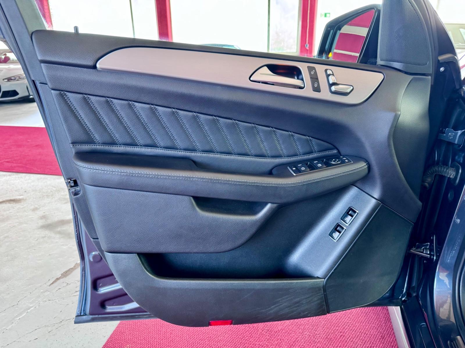 Mercedes-Benz GLE 350 d AMG Line Glasdach AHK Night Distronic