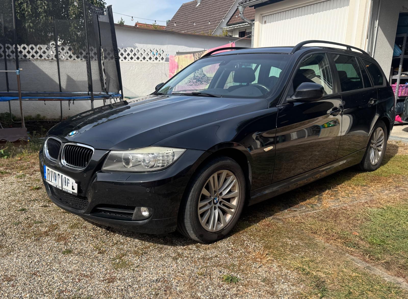 BMW 318, 2010