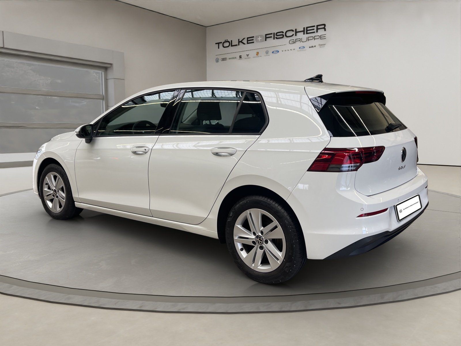Volkswagen Golf VIII 1.0 eTSI Life ACC AUT Kam. Navi LED LM foto 4