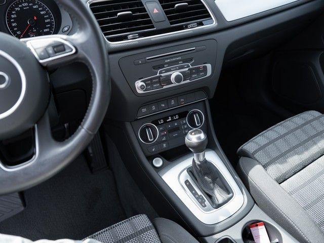Q3 TFSI sport LED+RFK+NAVI