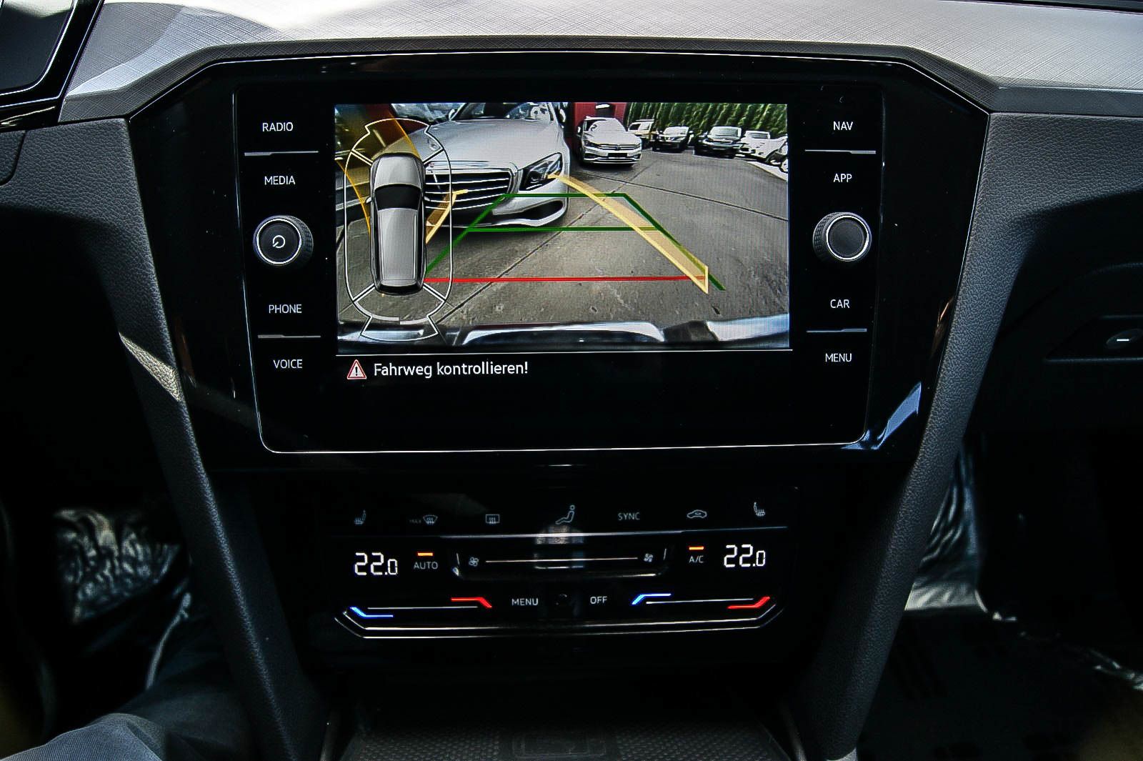 Fahrzeugabbildung Volkswagen Passat Variant HYBRID GTE IQ NAVIGATION 1.HAND