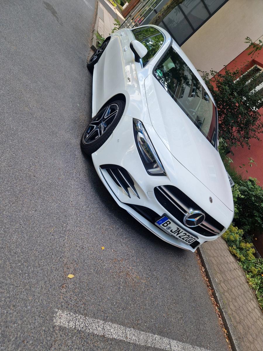 Mercedes-Benz A 35 AMG