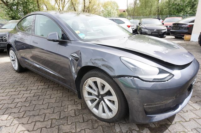 Tesla Model 3 Allradantrieb mit Dualmotor Long Range