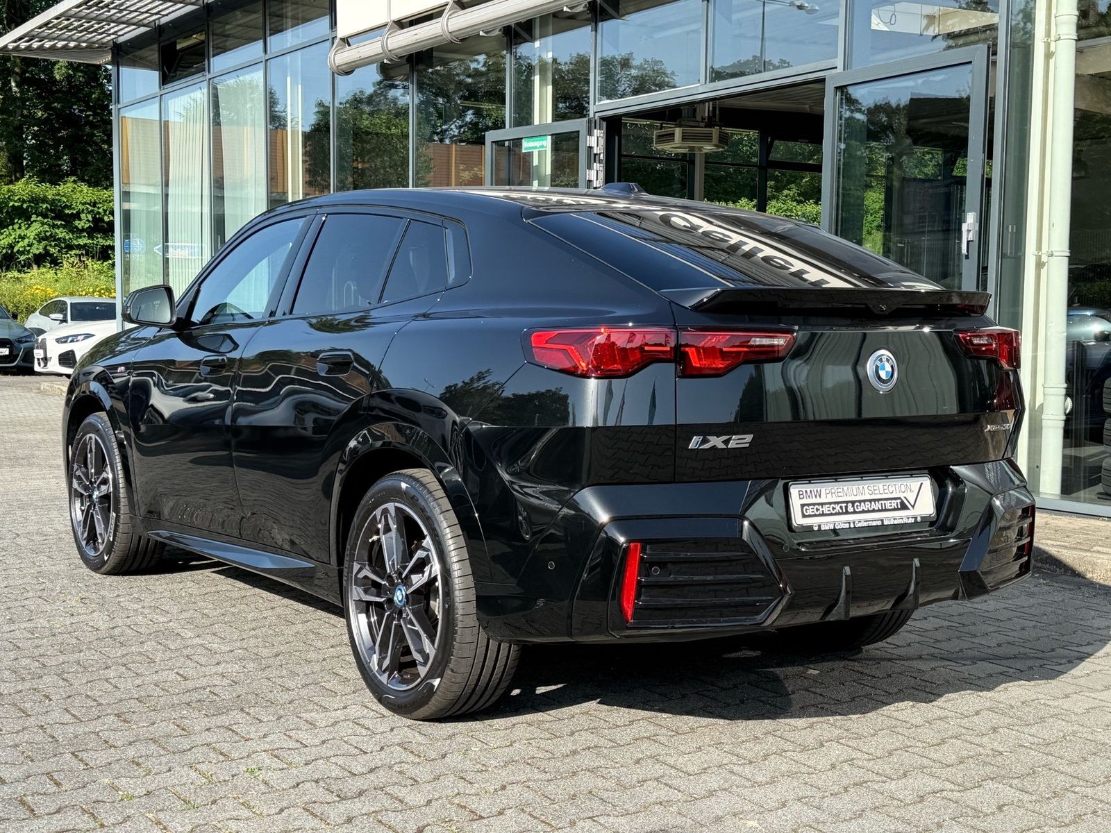 BMW iX2 - Bild 4