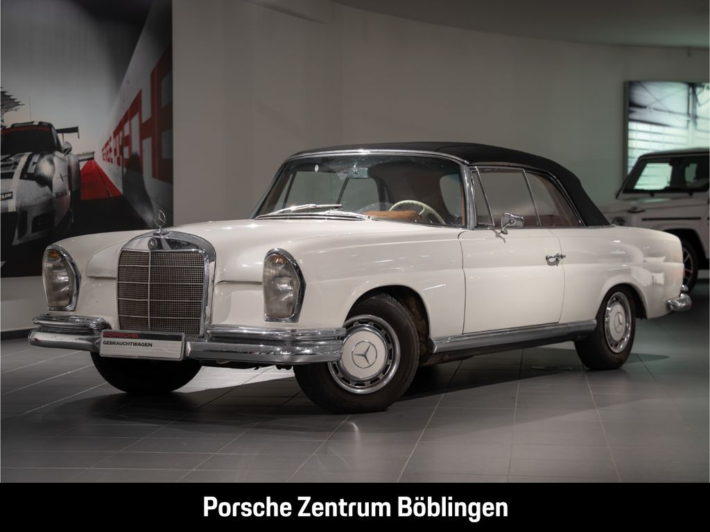 Mercedes-Benz 220