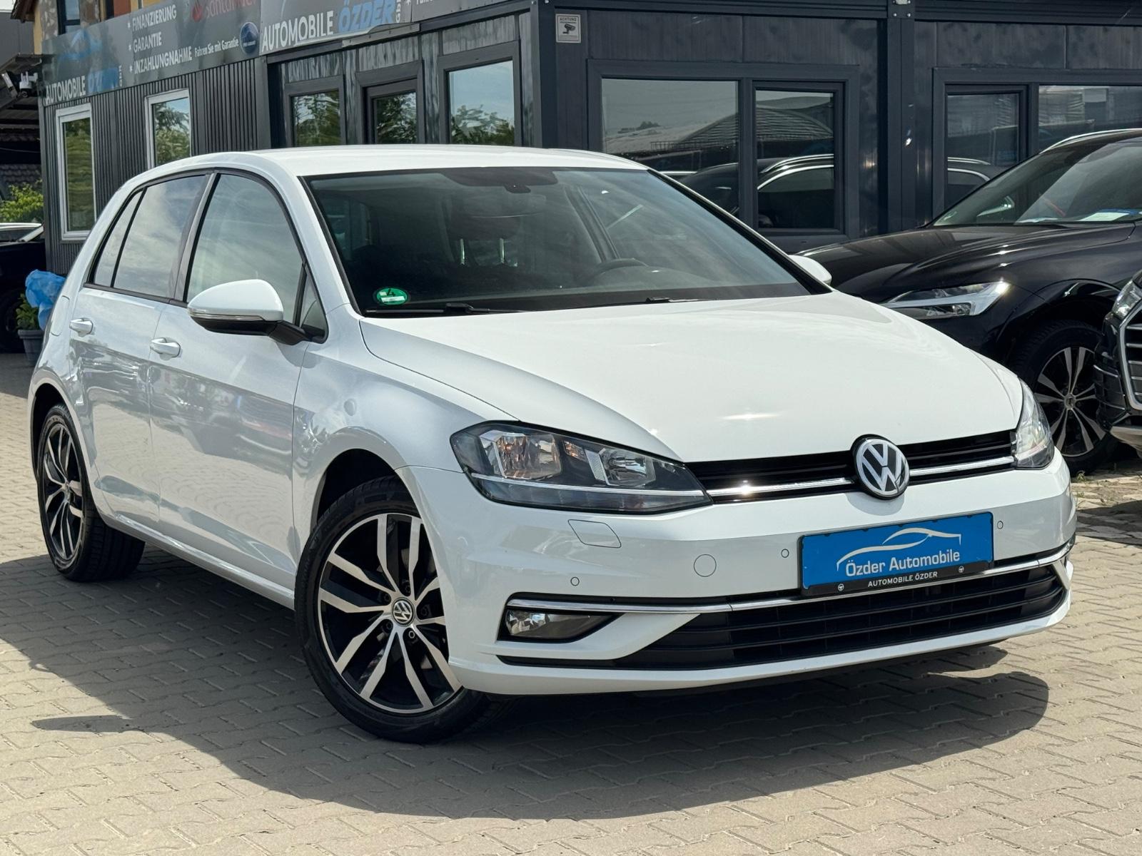 Volkswagen Golf VII 1.5 TSI ACT Lim. Sound+Finanzierung+