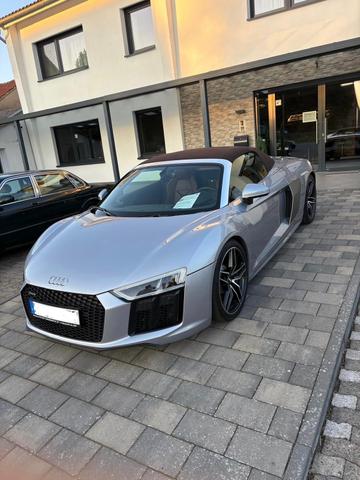 Audi R8 Spyder 5.2 FSI quattro Unfallfahrzeug