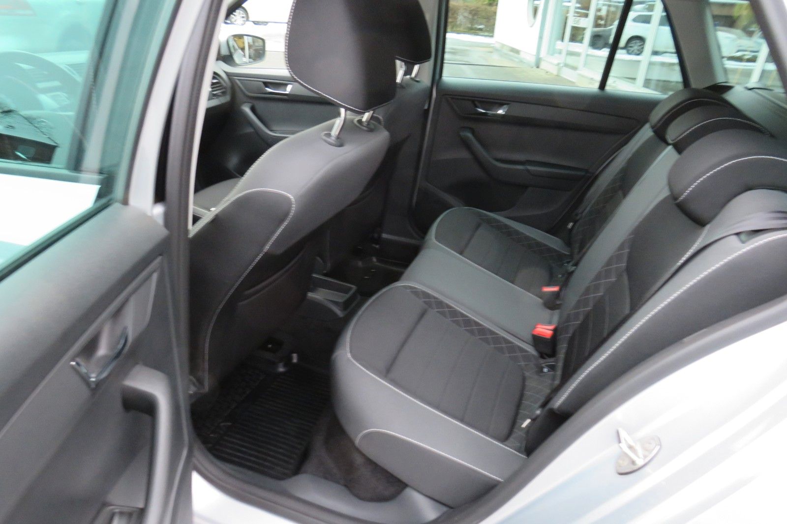 Fahrzeugabbildung SKODA Fabia Combi Ambition SITZH. GJ GRA PDC APP 1.H