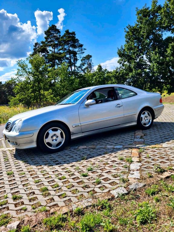Mercedes-Benz CLK 200