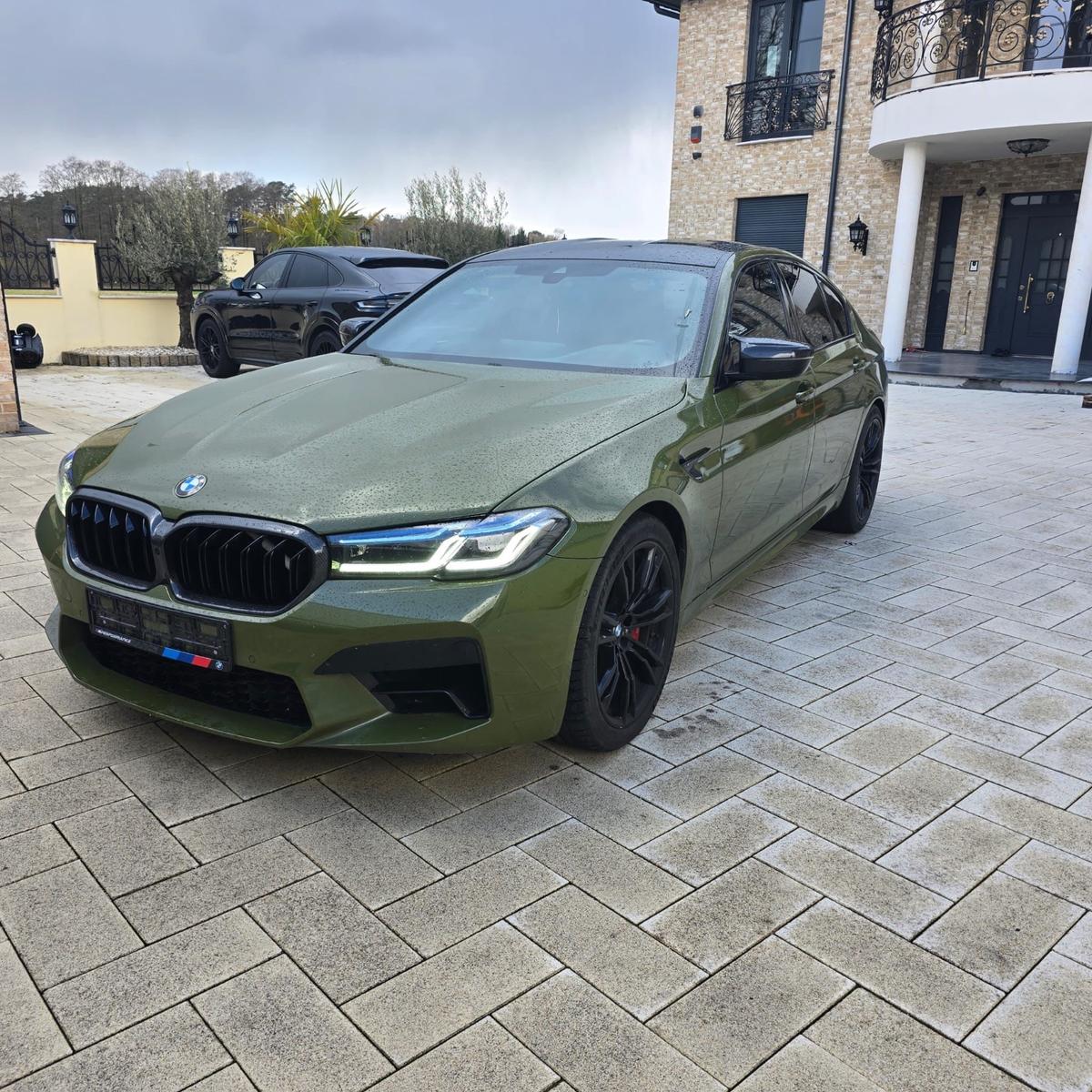 BMW M5 xDrive  Facelift/Laser/harmanKARTON/Tüv Neu