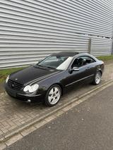 Mercedes-Benz Mercedes CLK 320 - gebrauchte Mercedes-Benz CLK 320 aus dem Jahr 2004