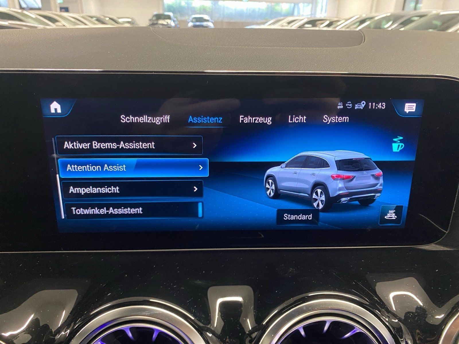 Fahrzeugabbildung Mercedes-Benz GLA 250 4M AMG*AHK*Pano*Totwinkel*Kam*Easy-Pack*