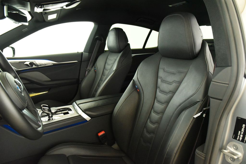 BMW 840