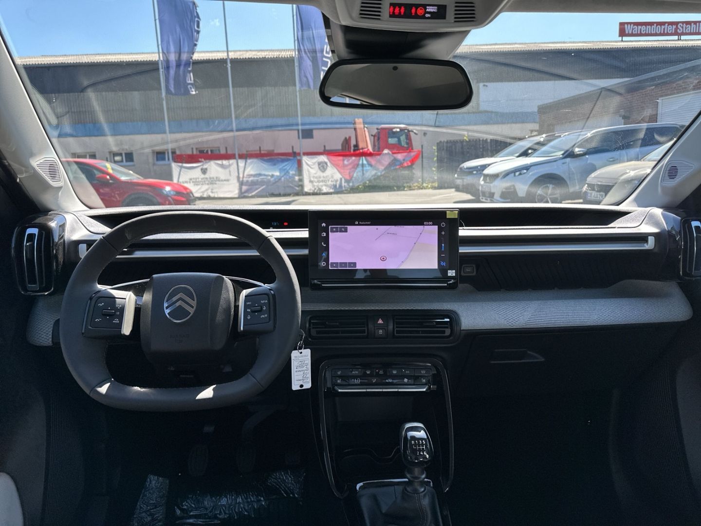 Fahrzeugabbildung Citroën C3 MAX 1.2 PT Turbo 100 S&S Navi CarPlay SHZ.
