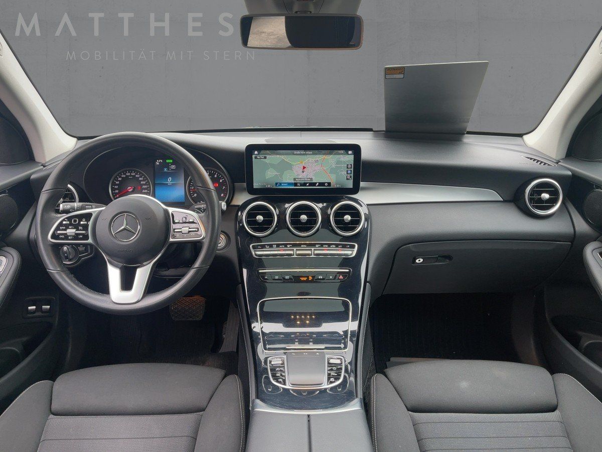 Fahrzeugabbildung Mercedes-Benz GLC 200 4M LED/Pano/Kamera/AHK