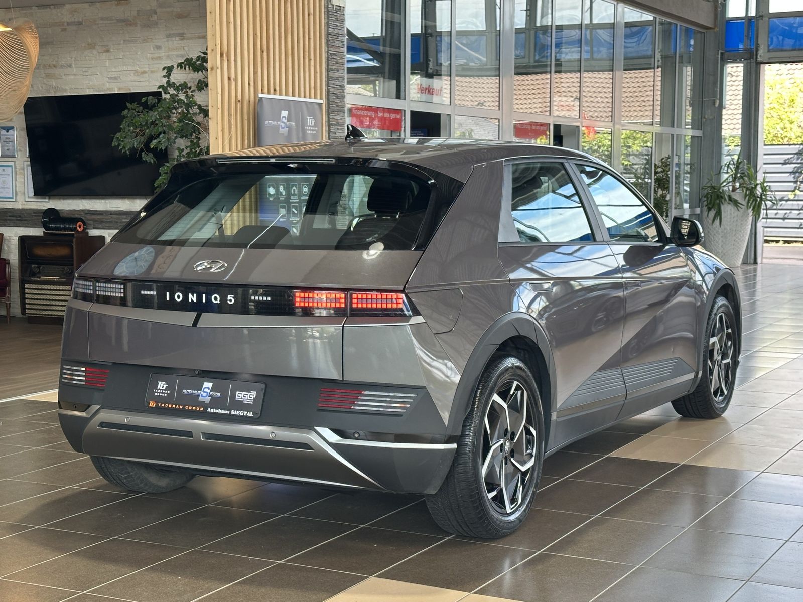 Hyundai Ioniq 5 58 kWh NSCC R.Cam Navi LED SHZ DAB+ foto 8