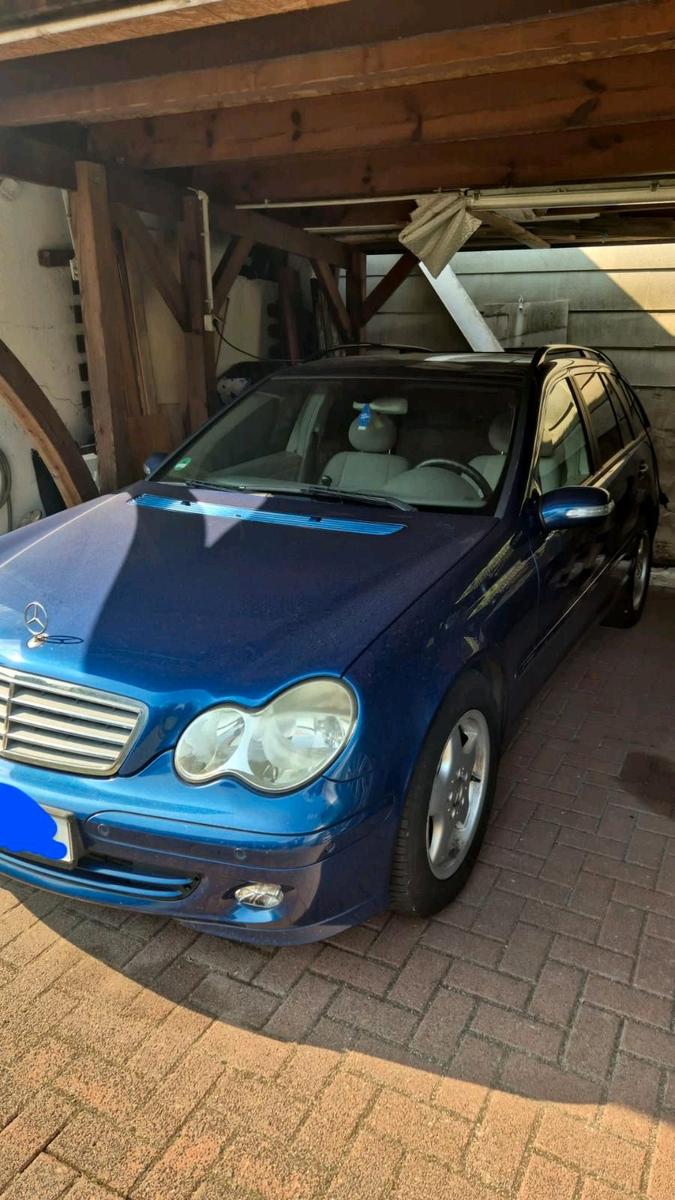 Mercedes-Benz C180 2004 — engine 143 HP (105kW)