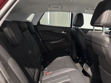 Fotografie 7 des Opel Grandland (X) Grandland X Plug-in-Hybrid 1.6 DI AT Ultimate