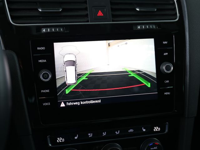 Volkswagen Golf Variant 1.6TDI DSG IQ DRIVE LED KAMERA ACC