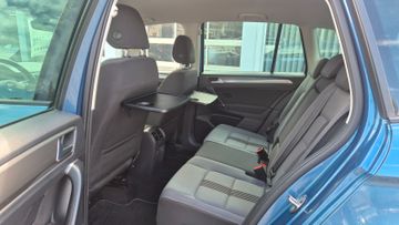 Volkswagen Golf - 8