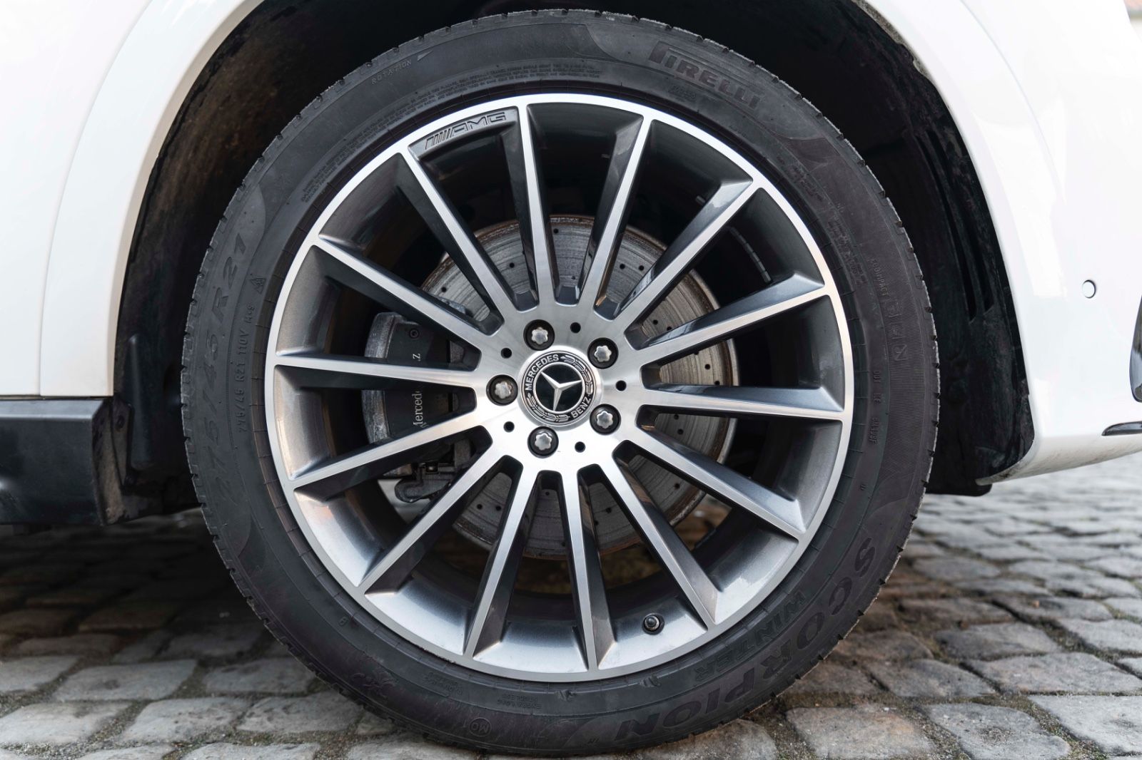 Fahrzeugabbildung Mercedes-Benz GLE 450 4Matic BURMESTER 360° MULTIBEAM PANO