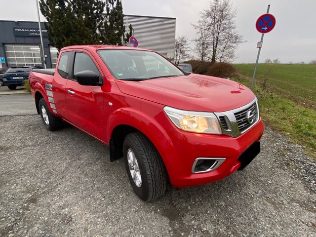 Nissan Navara NP300 Acenta King Cab 4x4 AHK