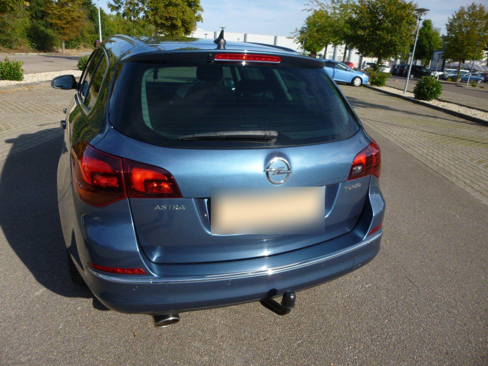 Opel Astra 2014 — photo 6