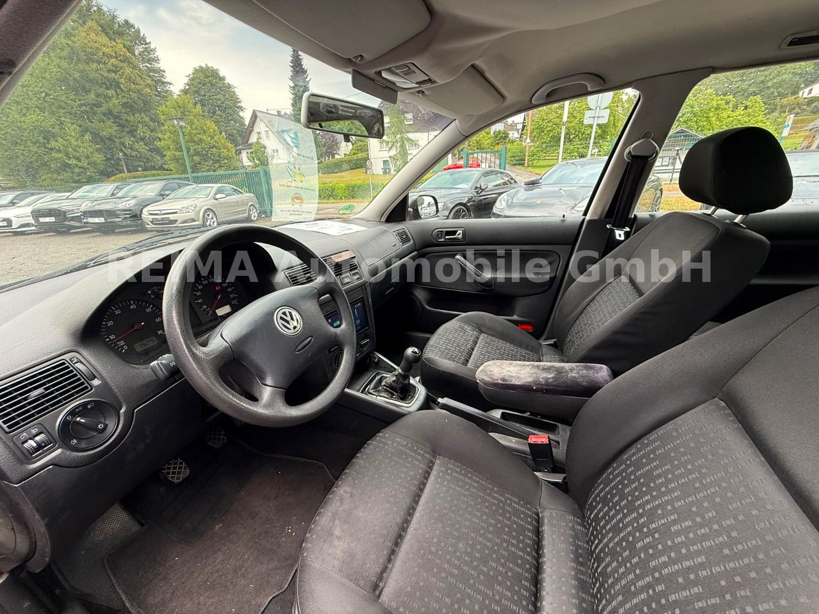 Fahrzeugabbildung Volkswagen Golf 1.4 Basis