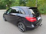 Mercedes-Benz B 180 CDI  Navi Panorama Kamera Klima Sitzh. AHK - Mercedes-Benz B 180 mit Diesel-Antrieb