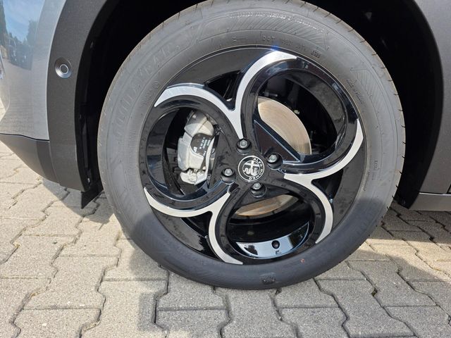 Alfa Romeo Junior Ibrida Speciale 1.2 VGT 100 KW | NAVI