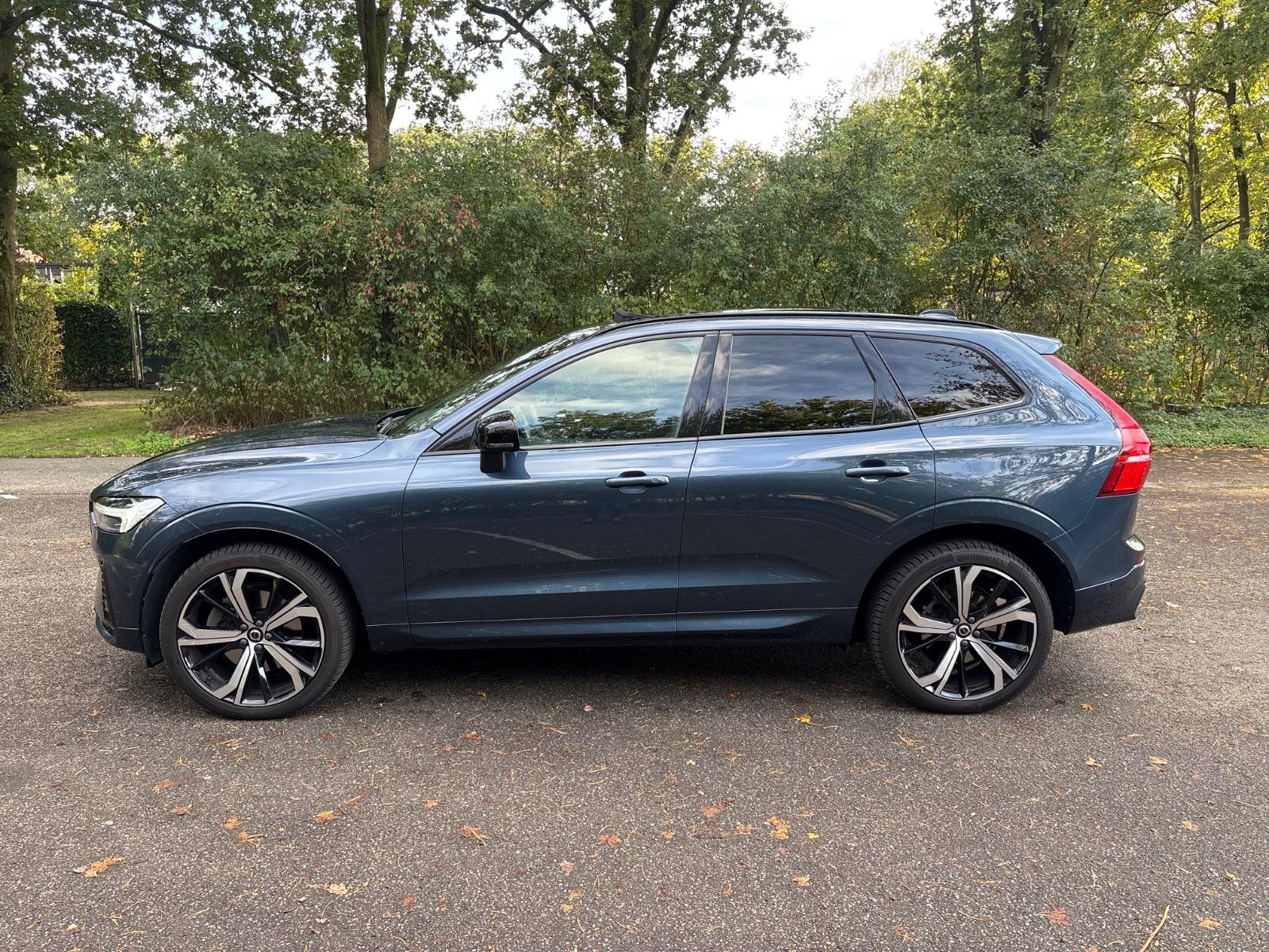 Volvo XC60 B5 AWD Plus Dark Pano H&K 360 Megavolles imagem 2