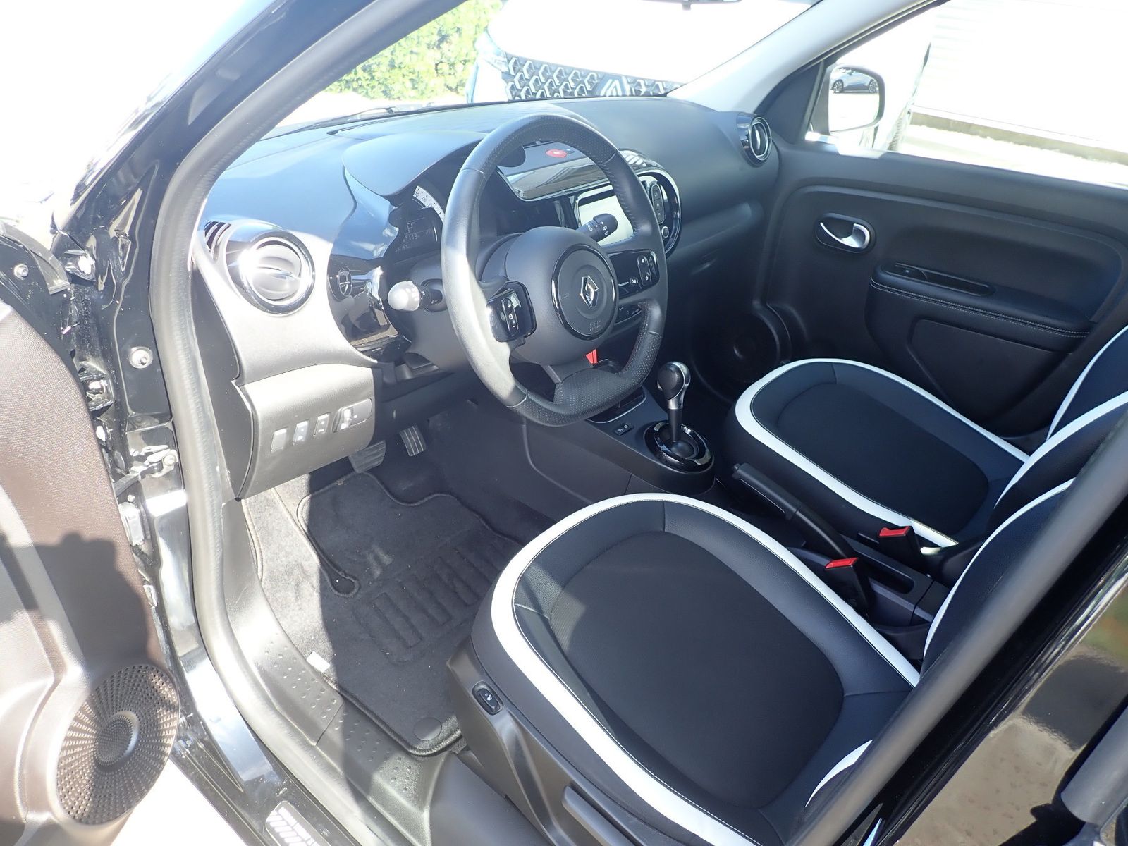 Fahrzeugabbildung Renault Twingo Urban Night Electric