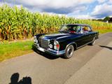 Mercedes-Benz 280 SE Coupe 3,5 Schwarz/Rot/Autom./ 2 Vorbesitz
