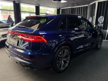 Audi Q8 - 12