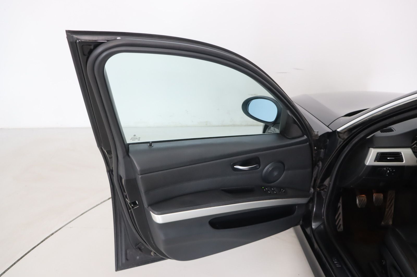 Fahrzeugabbildung BMW 325 i * Xenon * SD * Leder