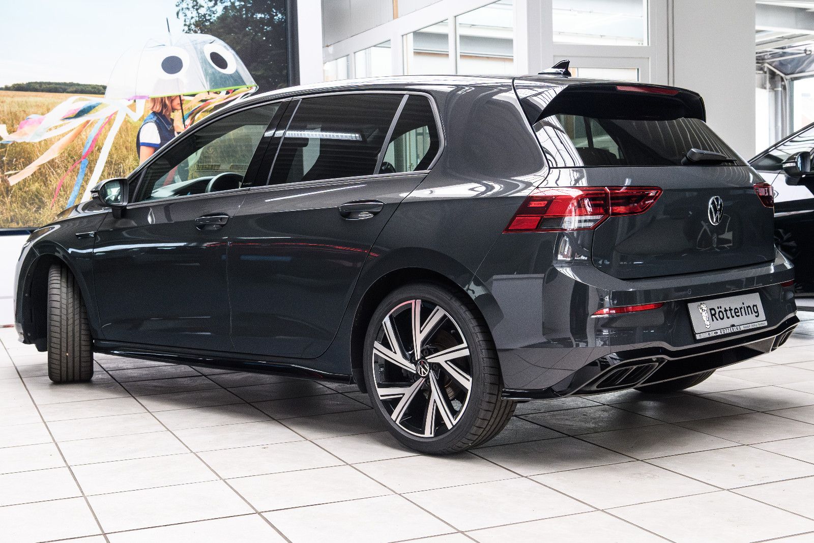 Fahrzeugabbildung Volkswagen Golf VIII R-Line 1.5 eTSI LED+APP+SHZ+18"