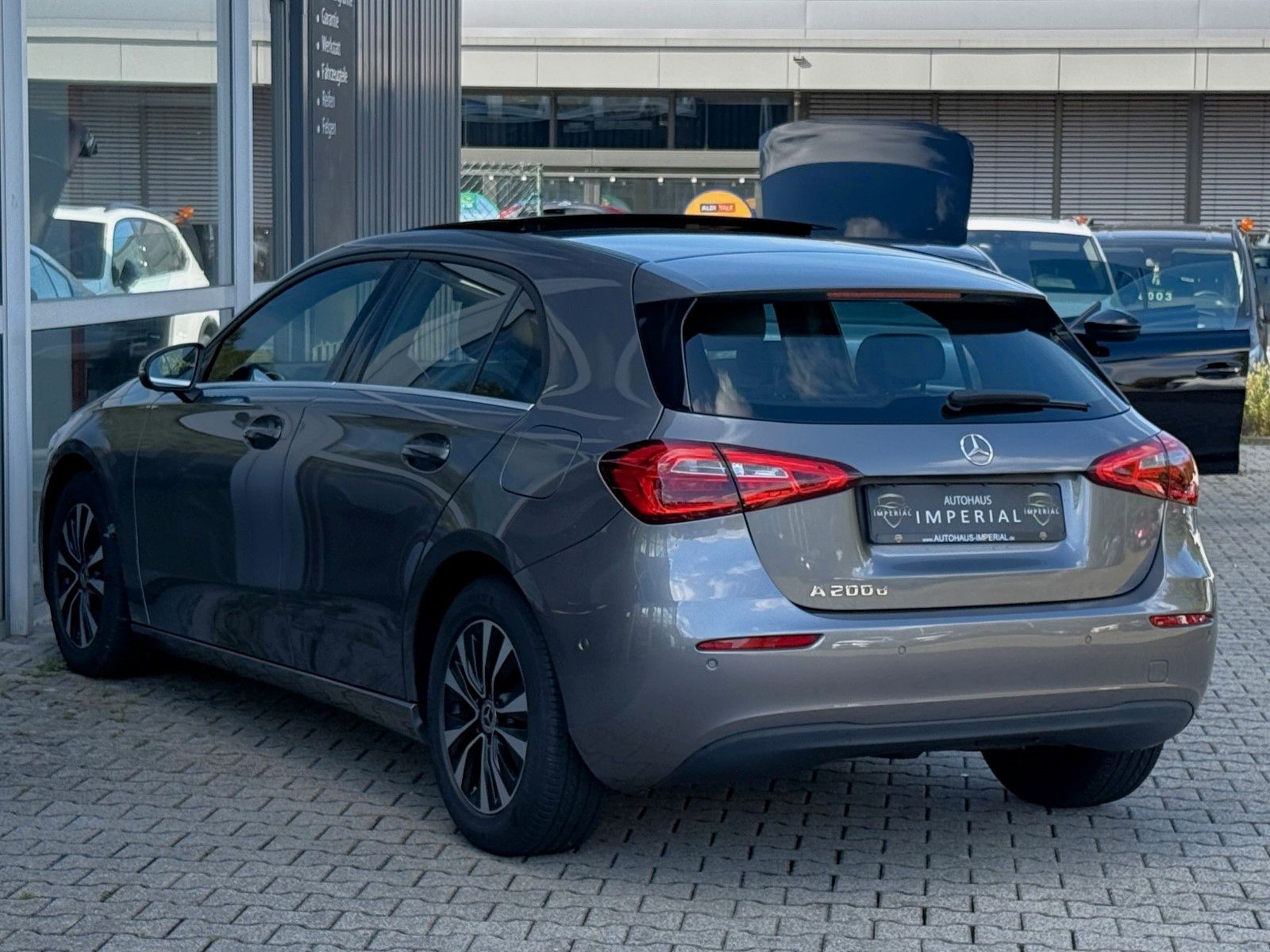 Mercedes-Benz A 200d Aut. STYLE LEDER PANO NAVI SOUND PLA AHK foto 4