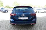 Volkswagen Passat Variant 2.0 Elegance DSG LED Navi Head-Up - mit Benzin-Antrieb: Blau, mit Klimaanlage