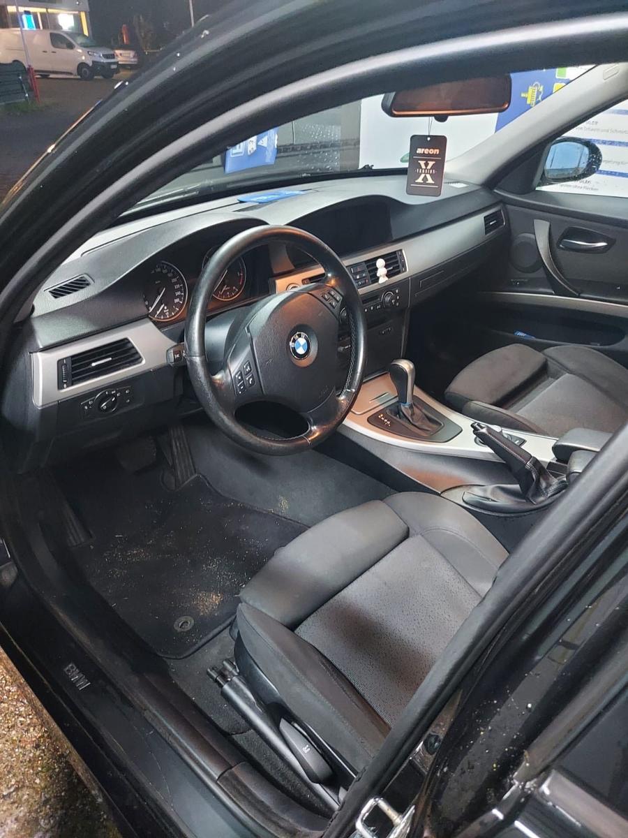 BMW 320 2005 — photo 12