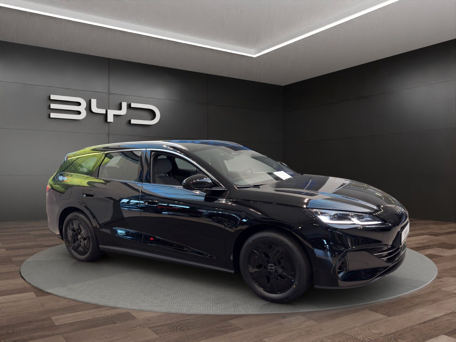 BYD SEAL 6