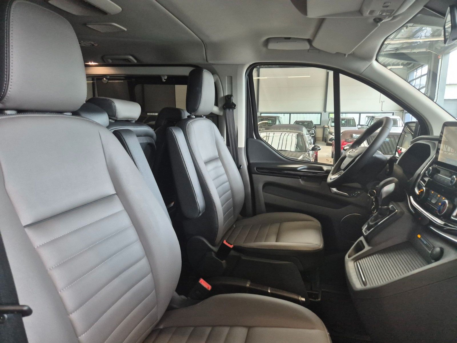 Ford TOURNEO CUSTOM L1 TITANIUM X LEDER NAV XENON AHK foto 11