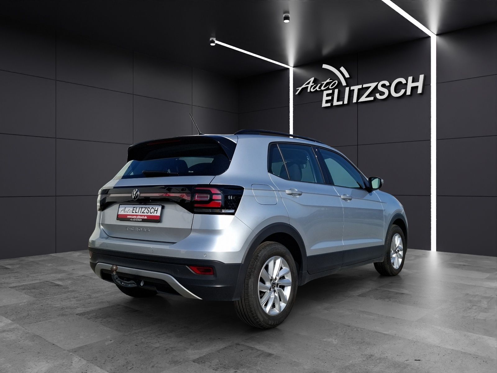 Fahrzeugabbildung Volkswagen T-Cross TSI Life AHK AID Climatronic ACC RFK SH