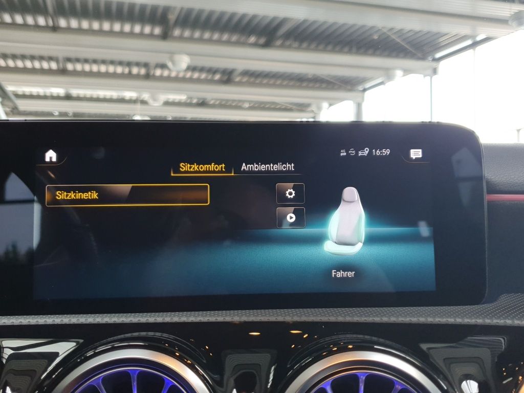 Fahrzeugabbildung Mercedes-Benz A 250 Kompaktlimousine AMG*Night*Kamera*LED