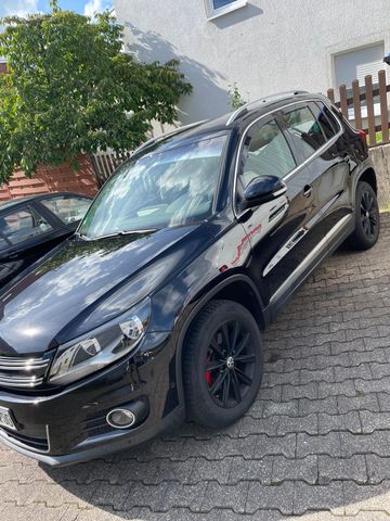 Volkswagen Tiguan 2.0 TDI 4MOT BlueMot T CUP Sport & St...