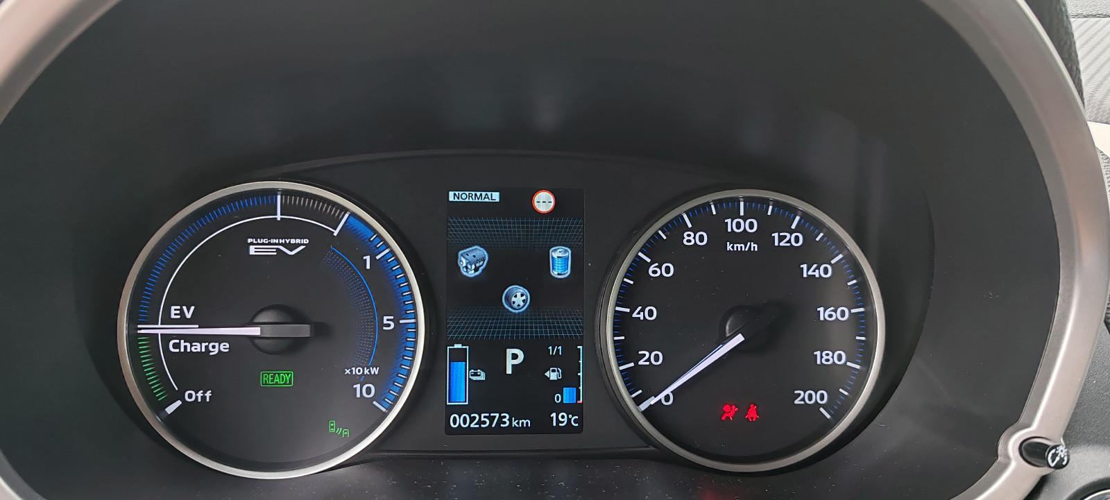 Mitsubishi Eclipse Cross Plus Select Hybrid 4WD