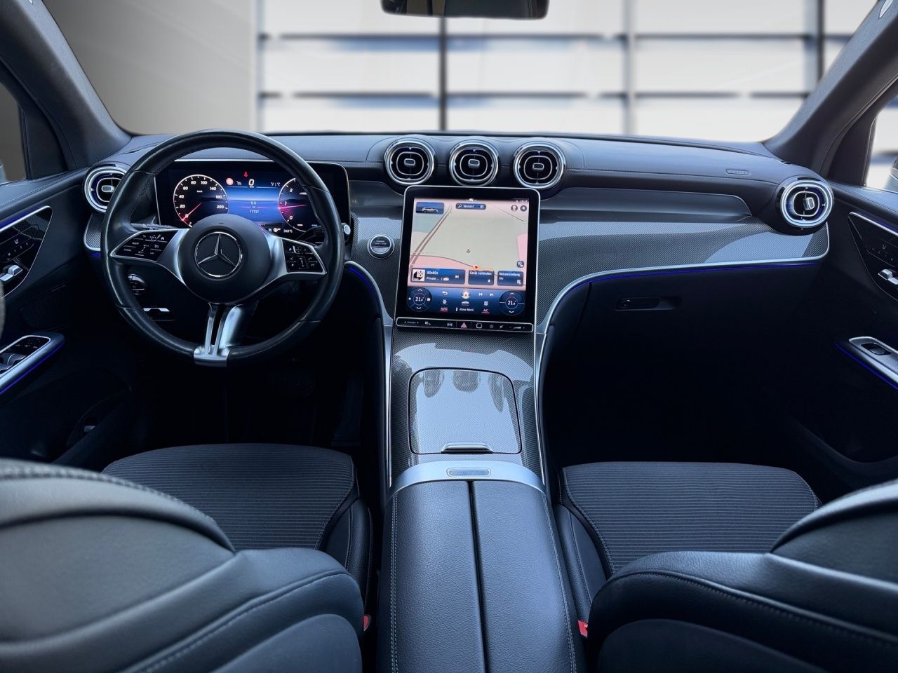 Fahrzeugabbildung Mercedes-Benz GLC 220 d 4M AVANTGARDE+AHK+MEMORY+CARPL+TOTW+