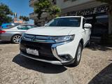 Mitsubishi Outlander 2.2 DI-D 4WD Intense - Mitsubishi Outlander: Intense