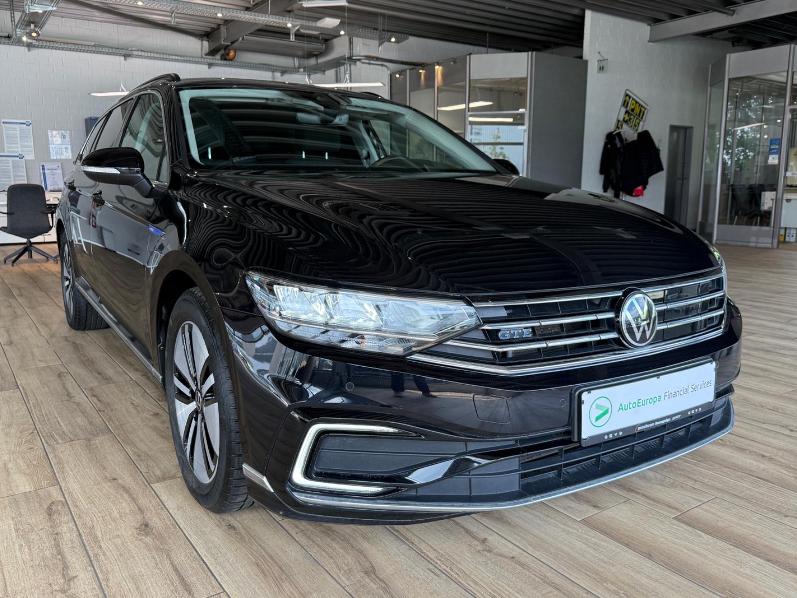 Volkswagen Passat Variant GTE/KAMERA/NAVI/TEMPOMAT/LED