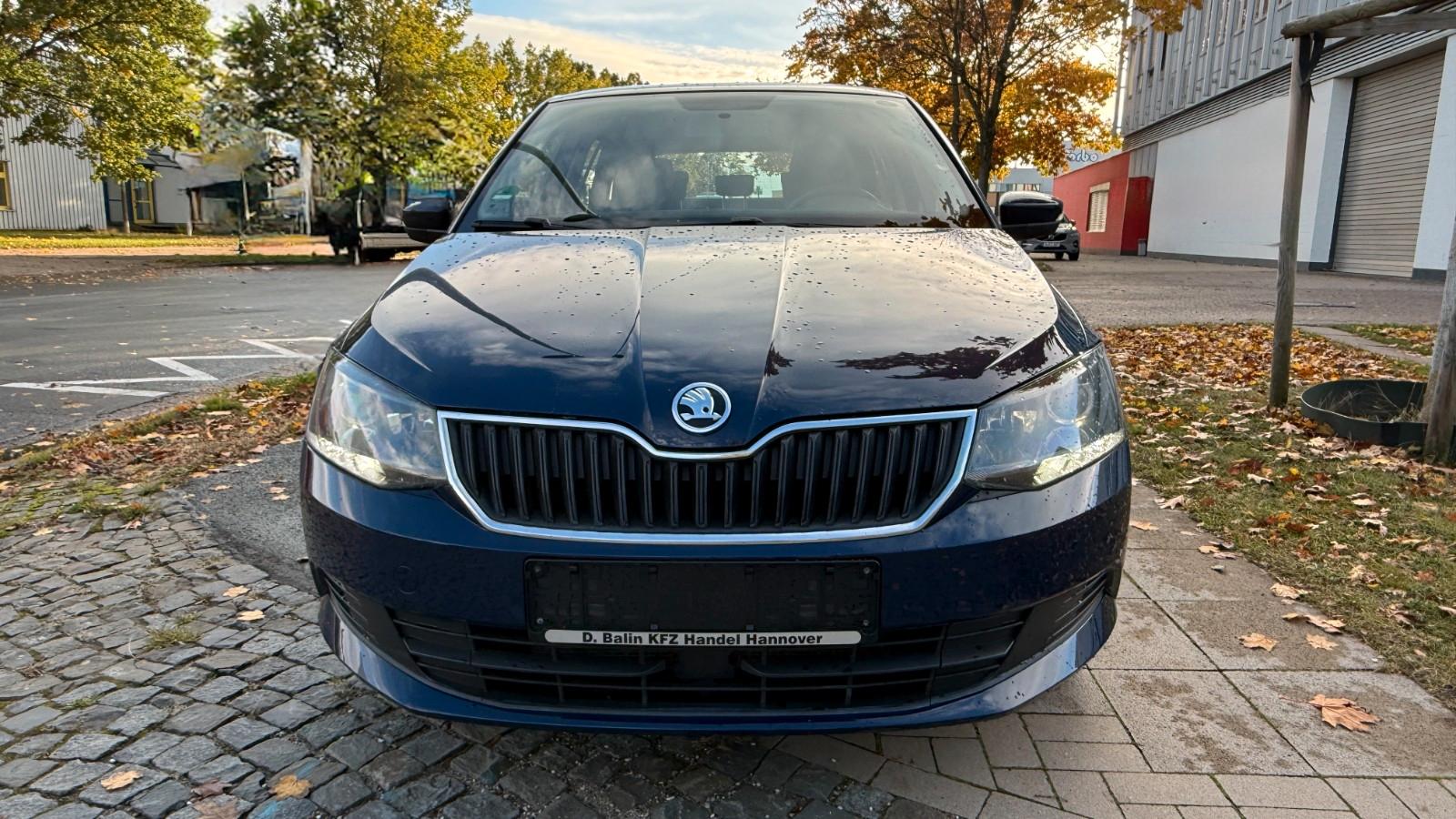 Skoda Fabia 2015 — вигляд ззаду