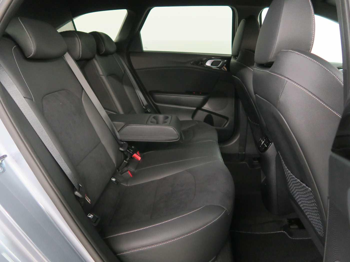 Kia Ceed Sportswagon 1.5 T-GDI DCT7 OPF GT Line!